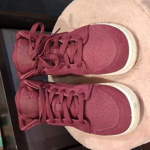 Nike Air Jordan 1 Mid Sneakers Red Bordeaux  554725-625 Size 5.5Y/Women’s Sz 7